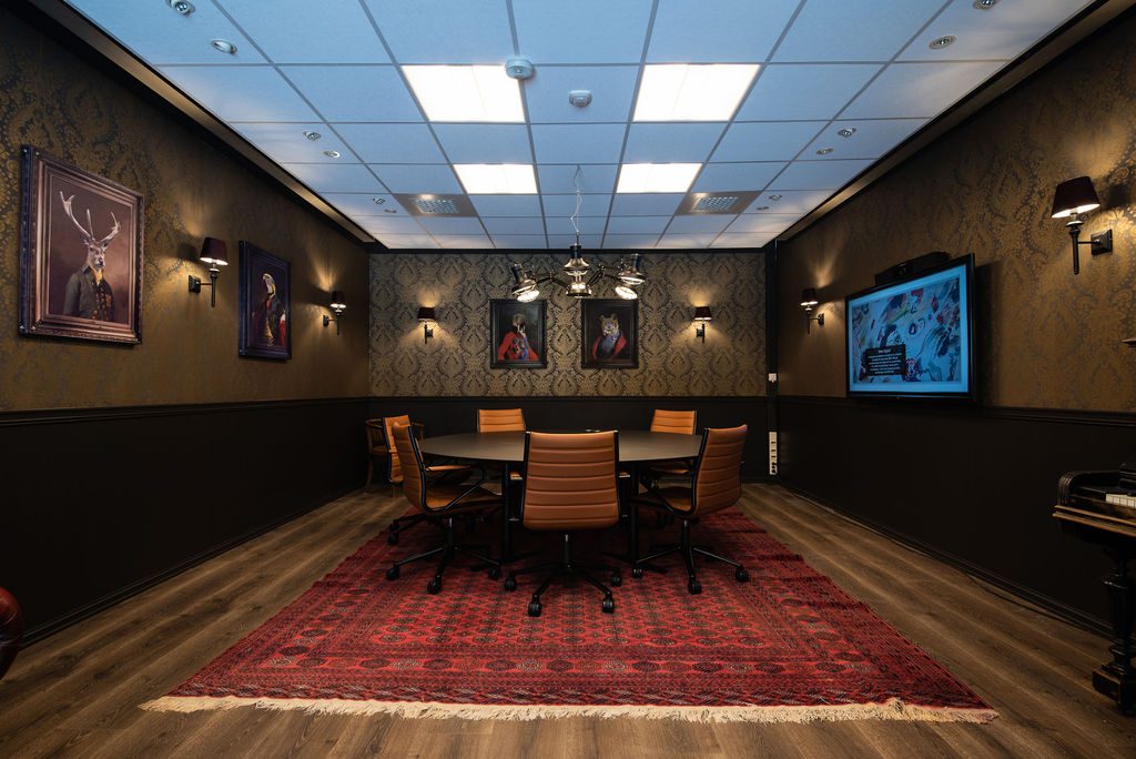 FOMO Meeting Room